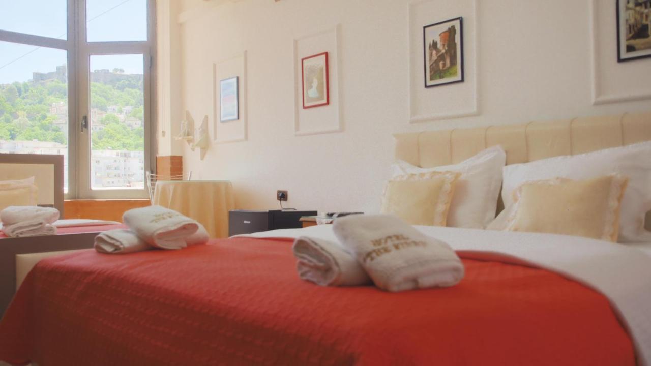 Hotel The First Gjirokastër 외부 사진