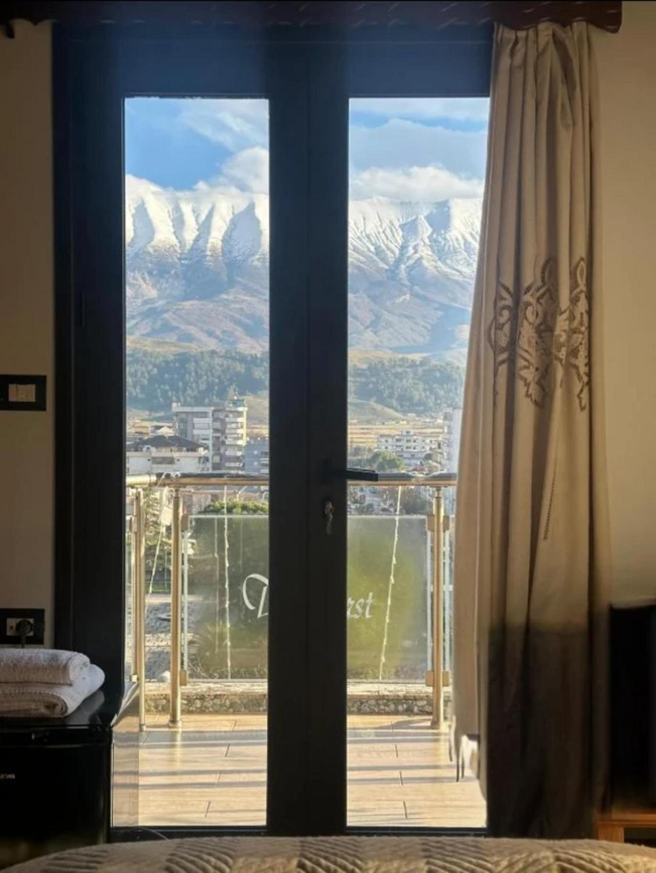 Hotel The First Gjirokastër 외부 사진