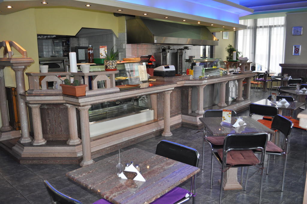 Hotel The First Gjirokastër 외부 사진