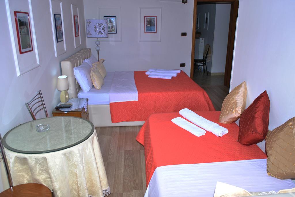 Hotel The First Gjirokastër 외부 사진