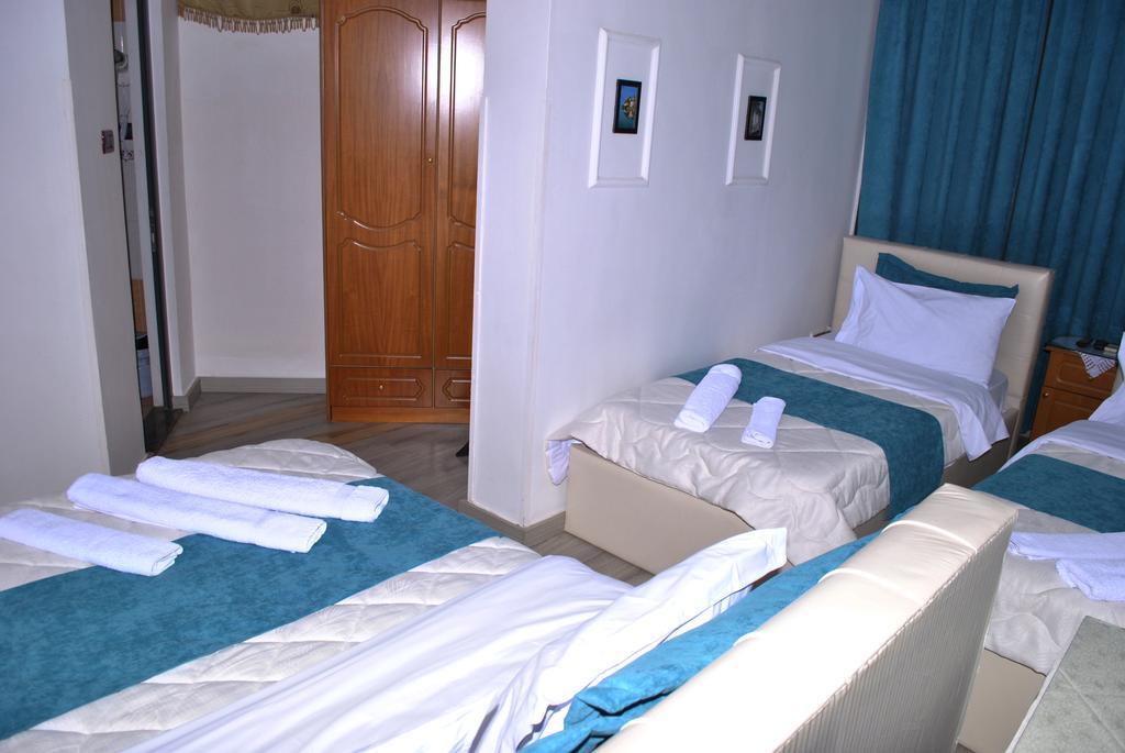 Hotel The First Gjirokastër 외부 사진