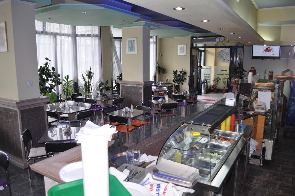 Hotel The First Gjirokastër 외부 사진