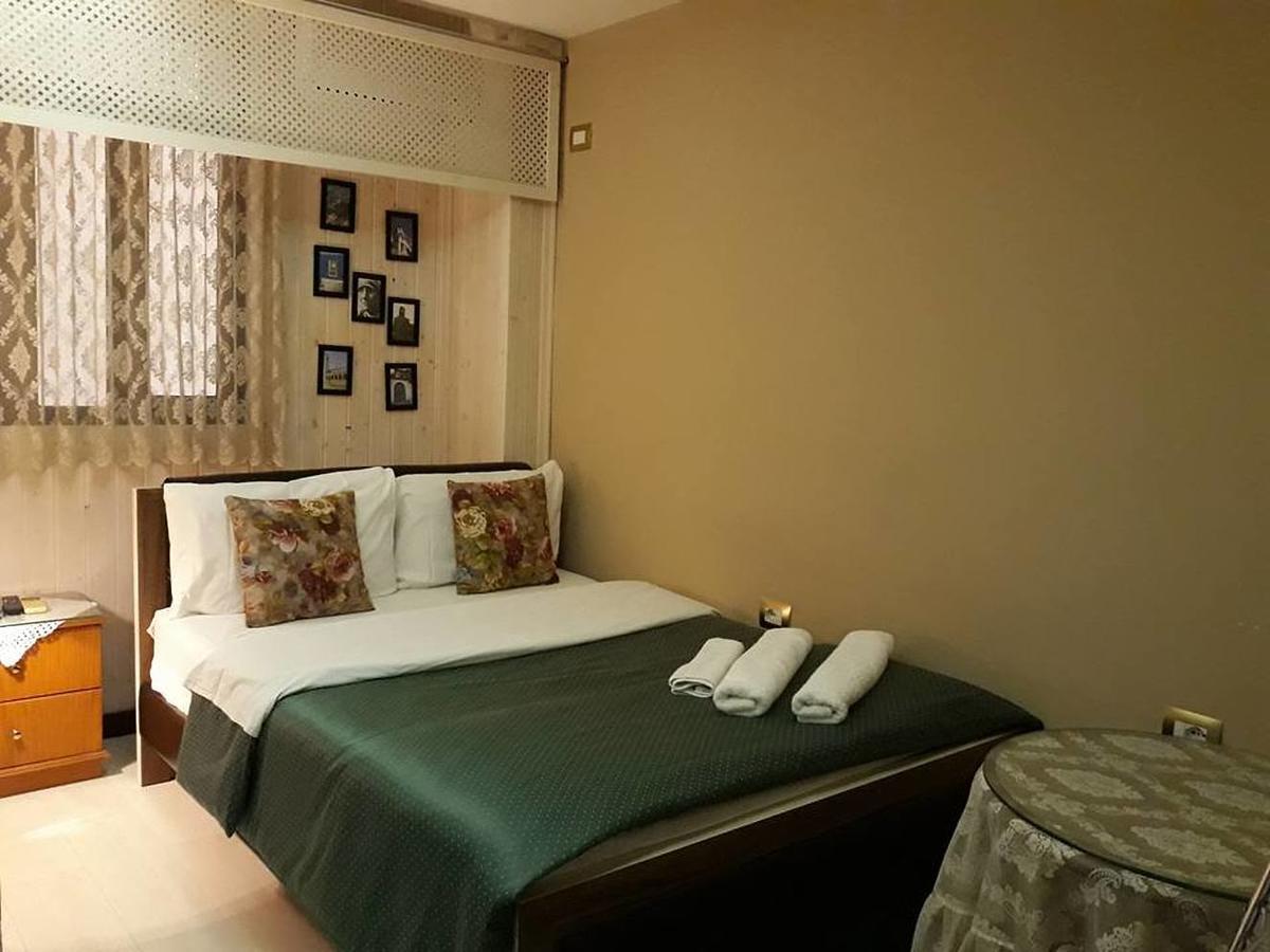 Hotel The First Gjirokastër 외부 사진