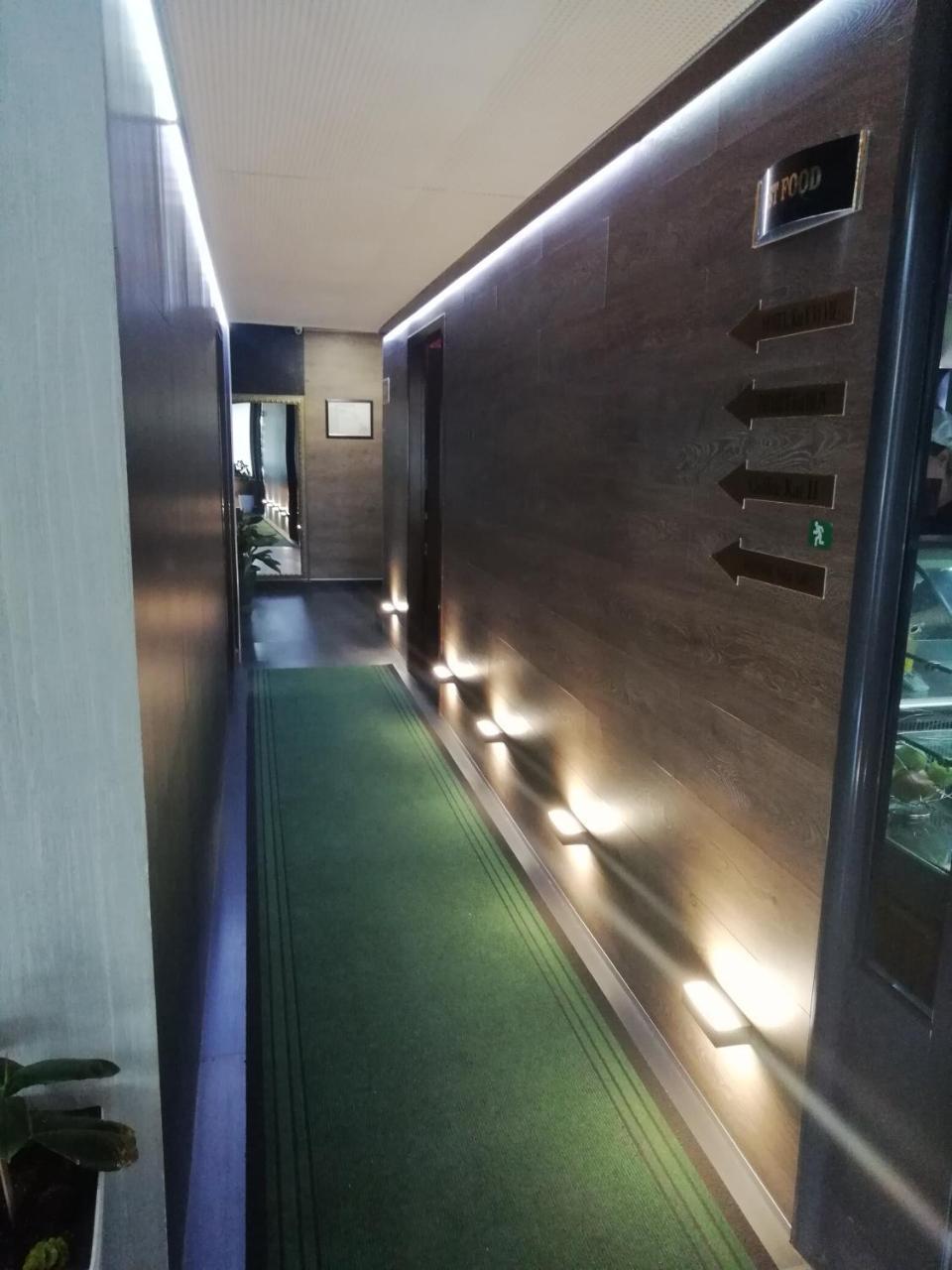 Hotel The First Gjirokastër 외부 사진